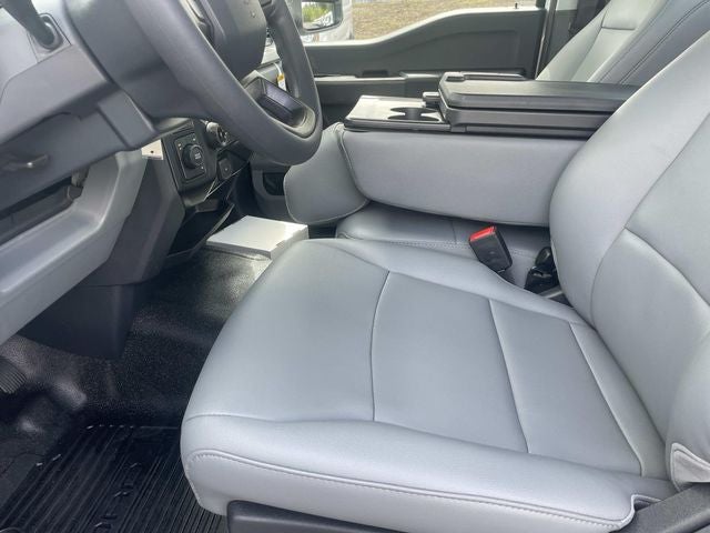 2025 Ford F-600SD XL