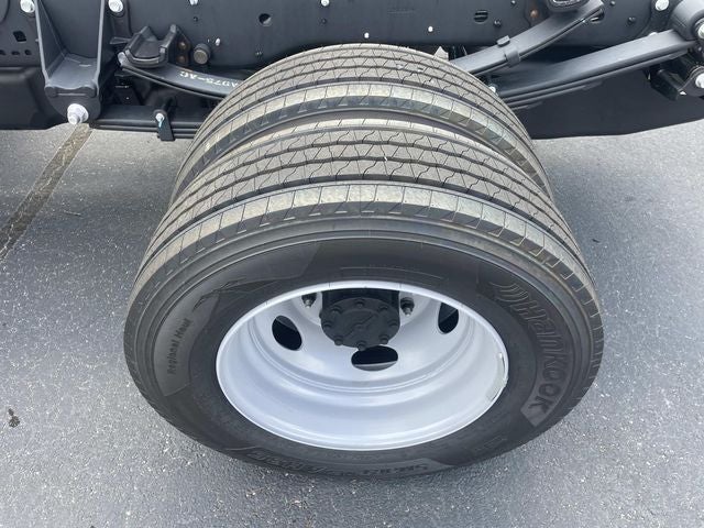 2025 Ford F-600SD XL