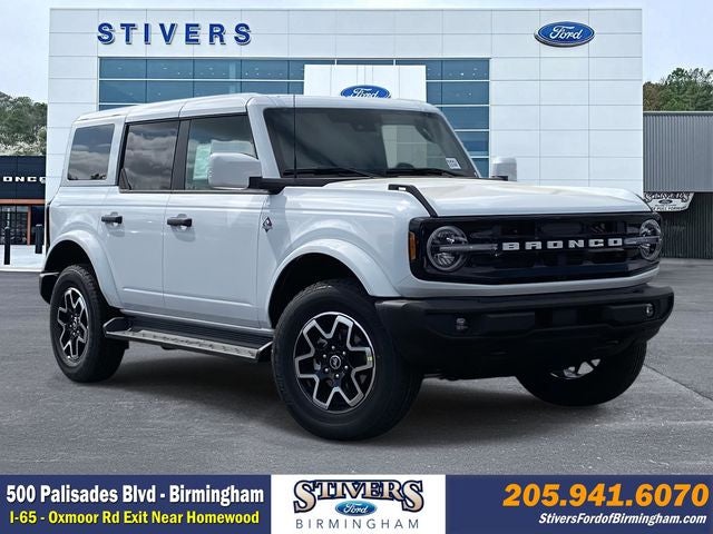 2026 Ford Bronco Outer Banks