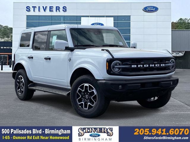 2026 Ford Bronco Outer Banks