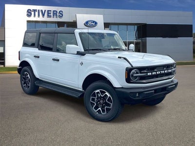 2026 Ford Bronco Outer Banks