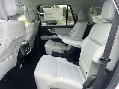 2027 Ford Expedition Platinum