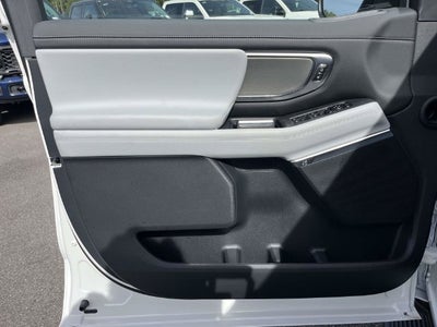 2027 Ford Expedition Platinum