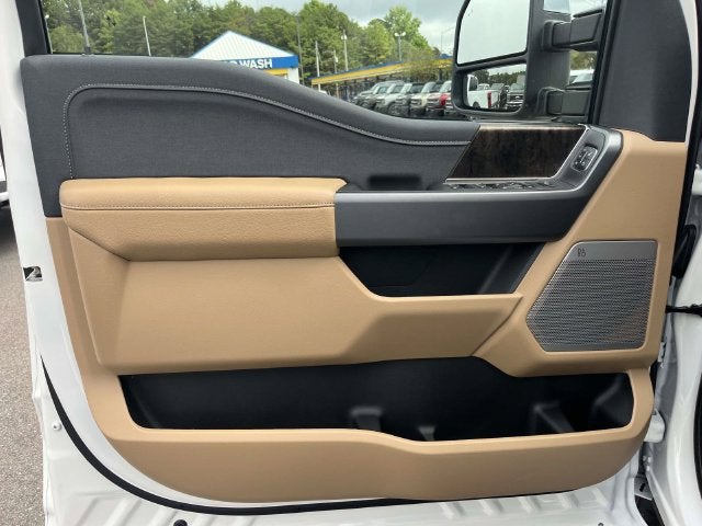 2027 Ford F-350SD Lariat