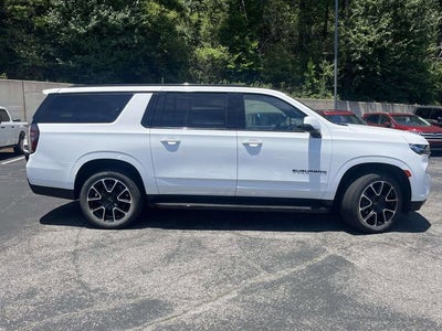 2023 Chevrolet Suburban RST