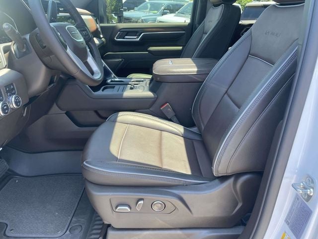 2025 GMC Sierra 2500HD Denali