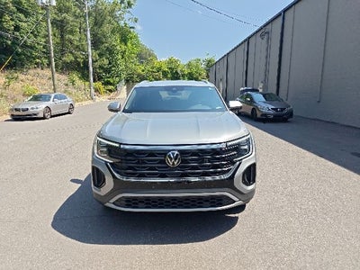 2024 Volkswagen Atlas Cross Sport 2.0T SE w/Technology