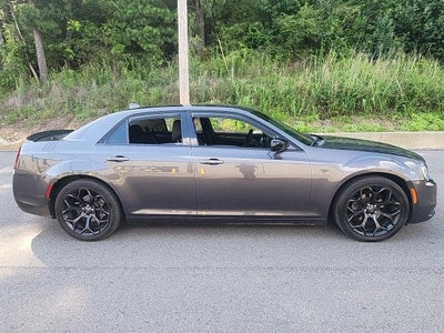 2019 Chrysler 300 Touring