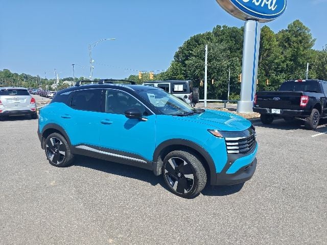 2025 Nissan Kicks SR