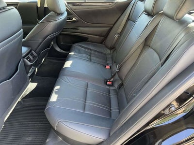 2020 Lexus ES 300h Ultra Luxury