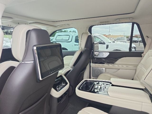 2021 Lincoln Navigator Black Label