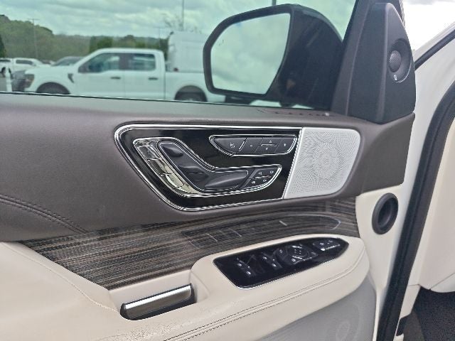 2021 Lincoln Navigator Black Label