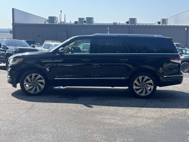2022 Lincoln Navigator L Reserve
