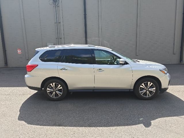 2019 Nissan Pathfinder SL