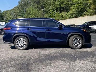 2023 Toyota Highlander Platinum