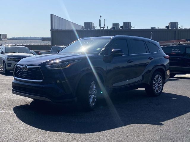 2023 Toyota Highlander Platinum