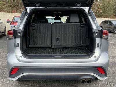 2022 Toyota Highlander XSE
