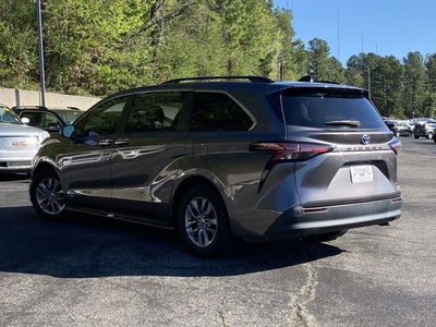 2021 Toyota Sienna XLE