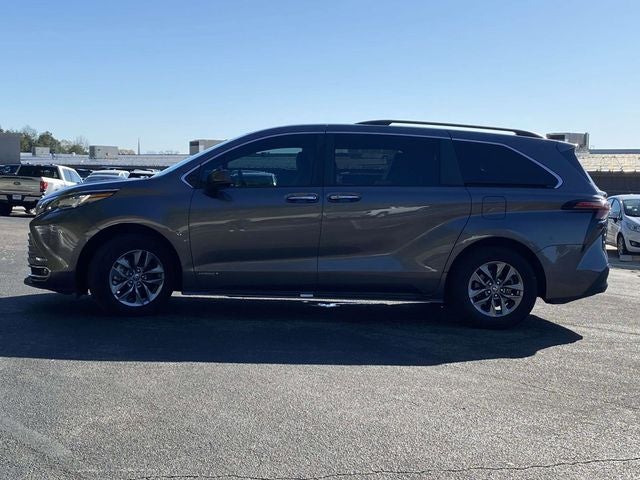 2021 Toyota Sienna XLE