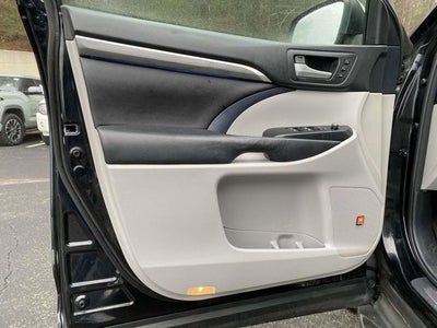 2017 Toyota Highlander Limited