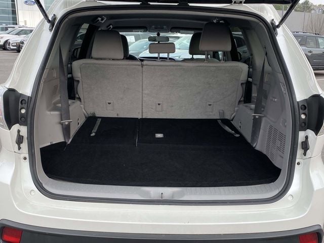 2016 Toyota Highlander LE V6