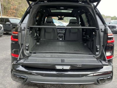 2023 BMW X7 M60i