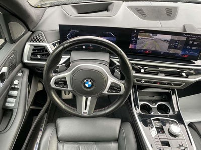 2023 BMW X7 M60i