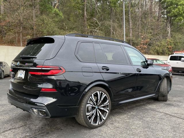 2023 BMW X7 M60i