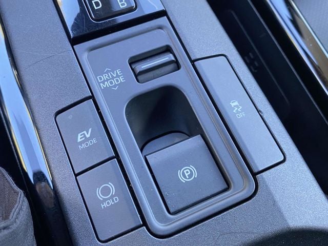 2025 Toyota Prius XLE