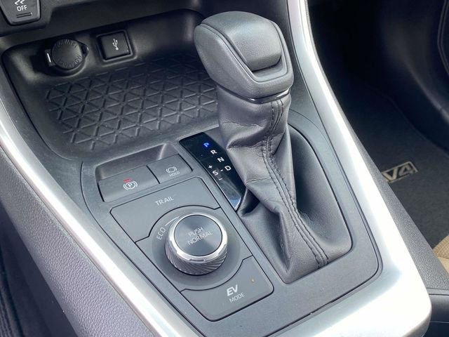 2020 Toyota RAV4 Hybrid LE