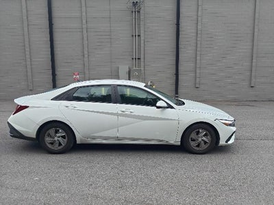 2024 Hyundai Elantra SE