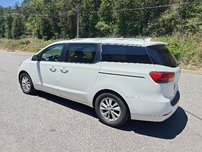 2017 Kia Sedona LX
