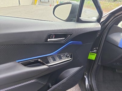 2022 Toyota C-HR XLE