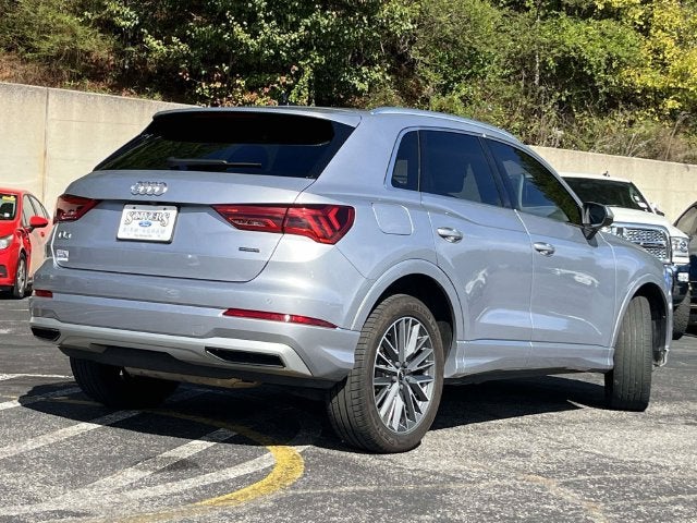 2022 Audi Q3 Premium quattro