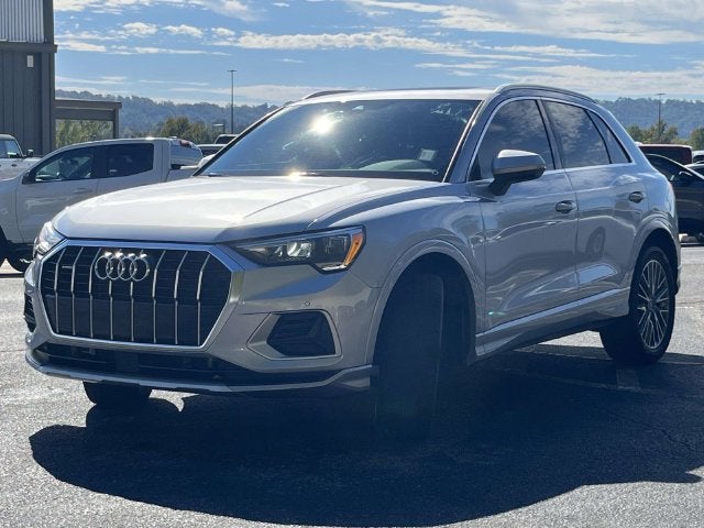 2022 Audi Q3 Premium quattro