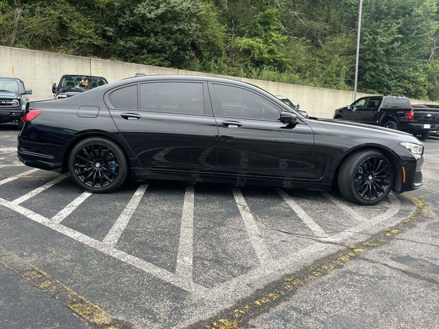 2021 BMW 7 Series 740i