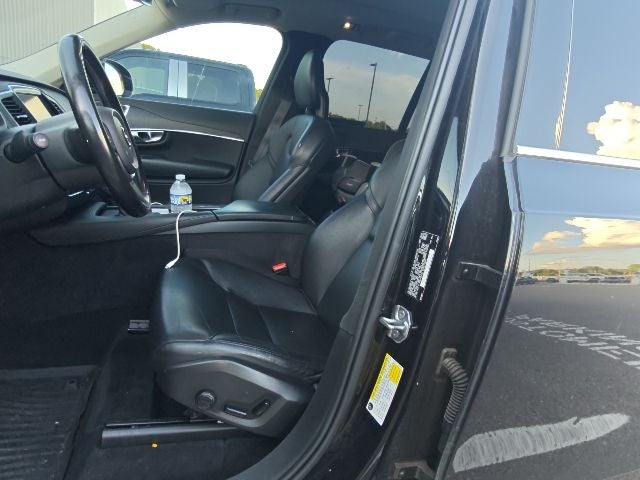 2020 Volvo XC90 T5 Momentum