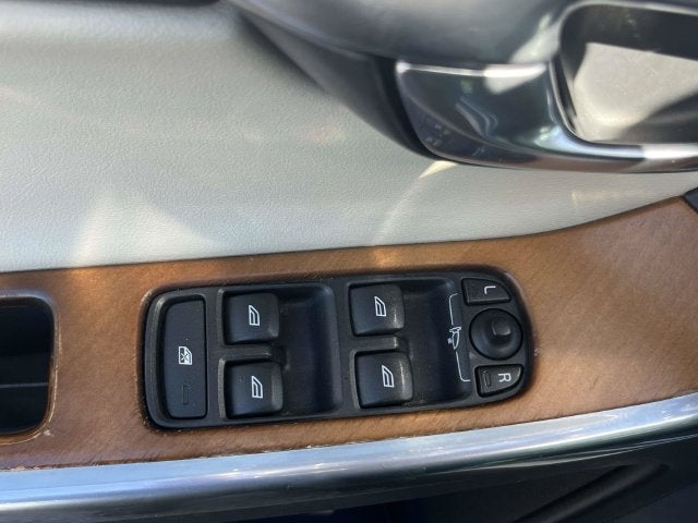 2016 Volvo XC60 T5 Drive-E Platinum