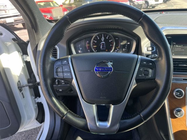 2016 Volvo XC60 T5 Drive-E Platinum