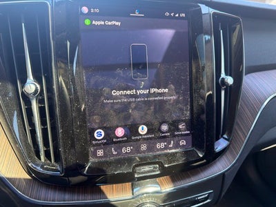 2022 Volvo XC60 B5 Momentum