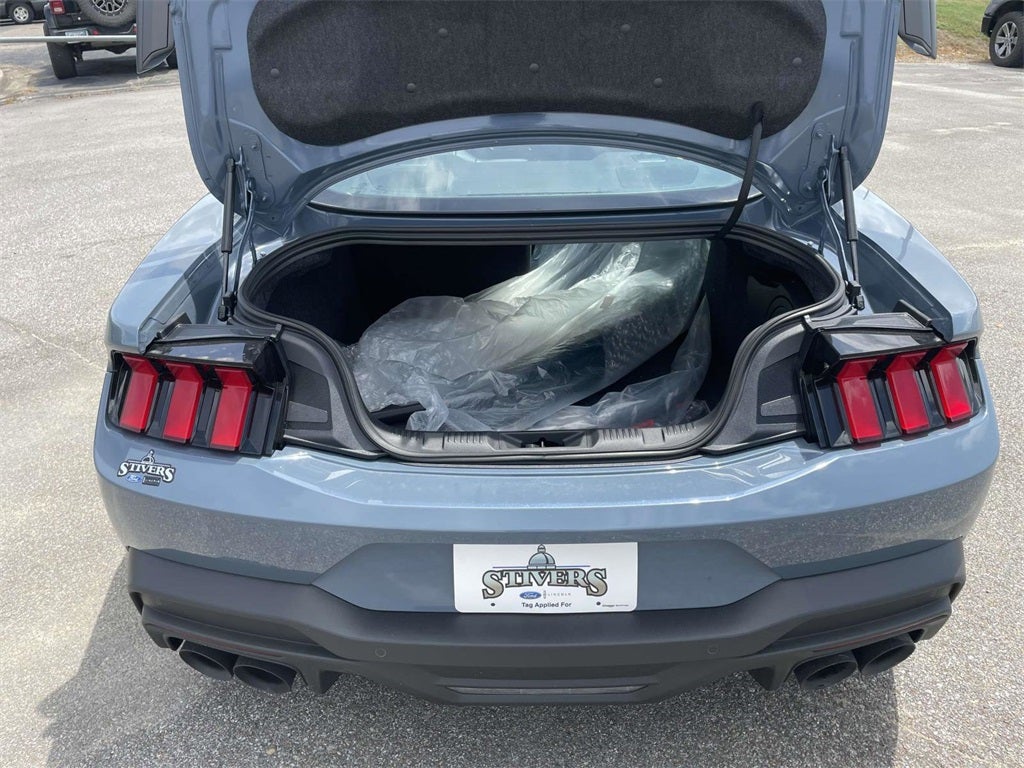 2025 Ford Mustang Dark Horse