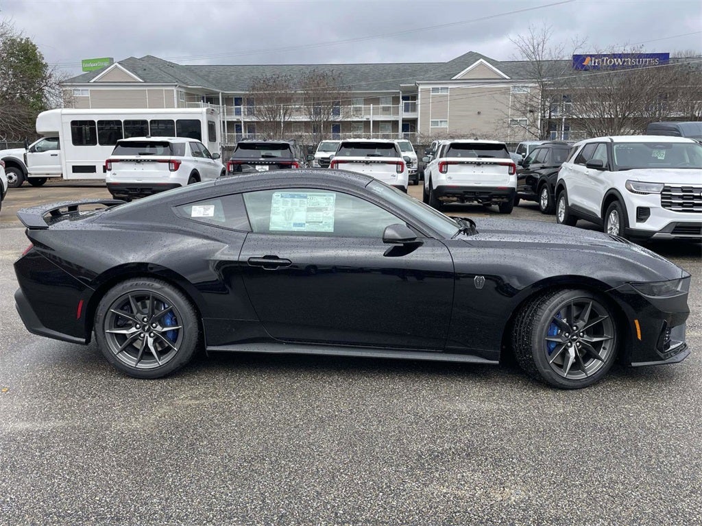2026 Ford Mustang Dark Horse