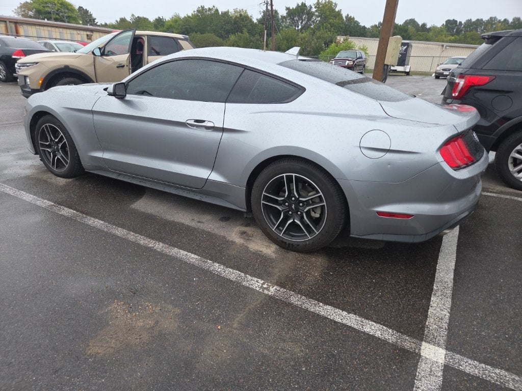 2022 Ford Mustang EcoBoost