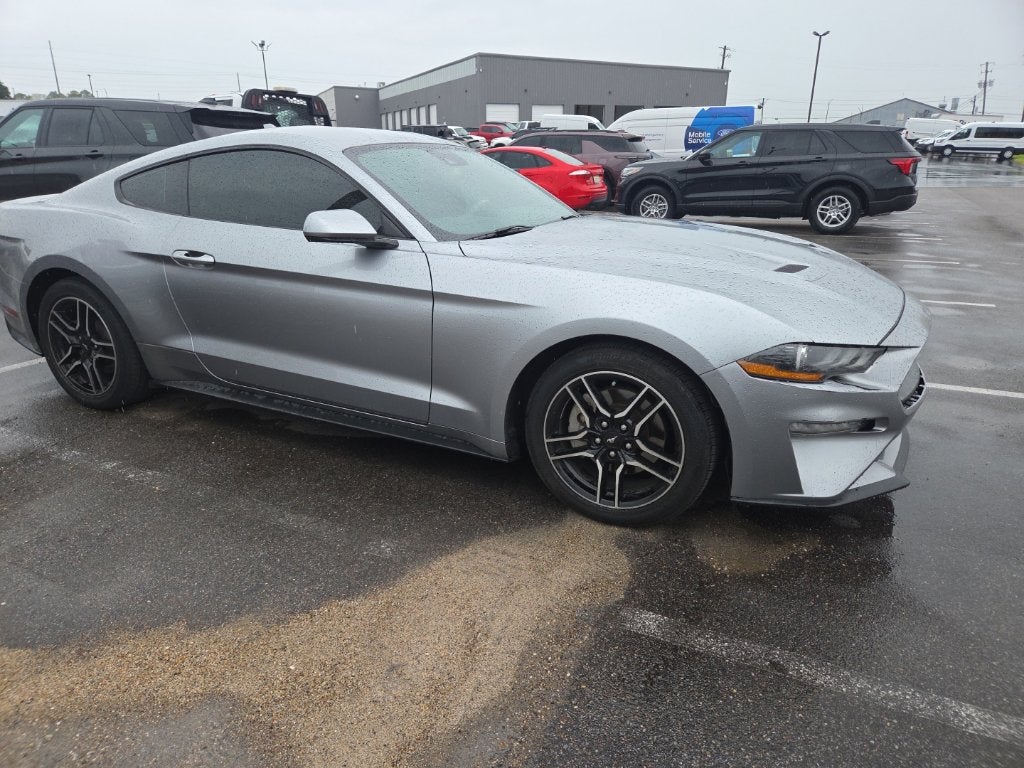 2022 Ford Mustang EcoBoost