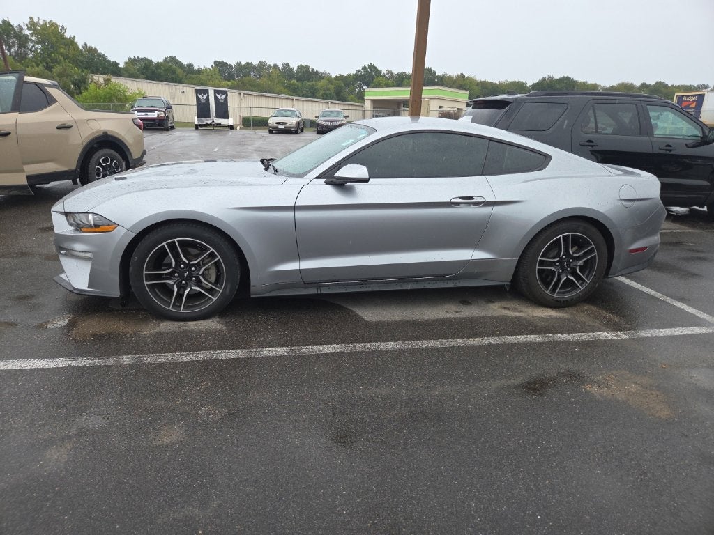 2022 Ford Mustang EcoBoost