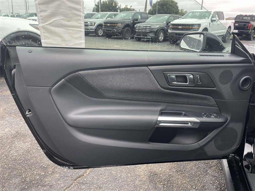 2025 Ford Mustang EcoBoost