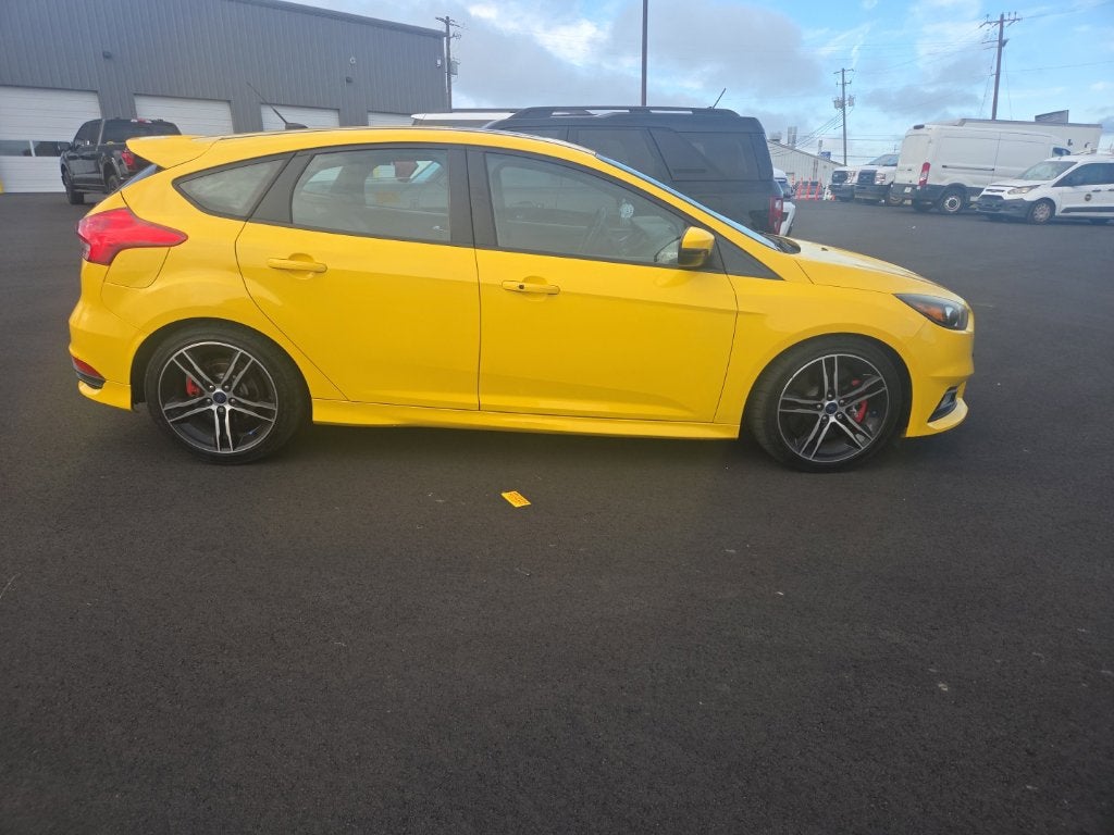 2017 Ford Focus ST