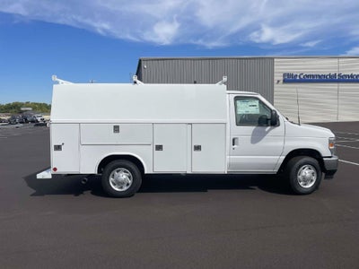 2027 Ford E-350SD Base Cutaway