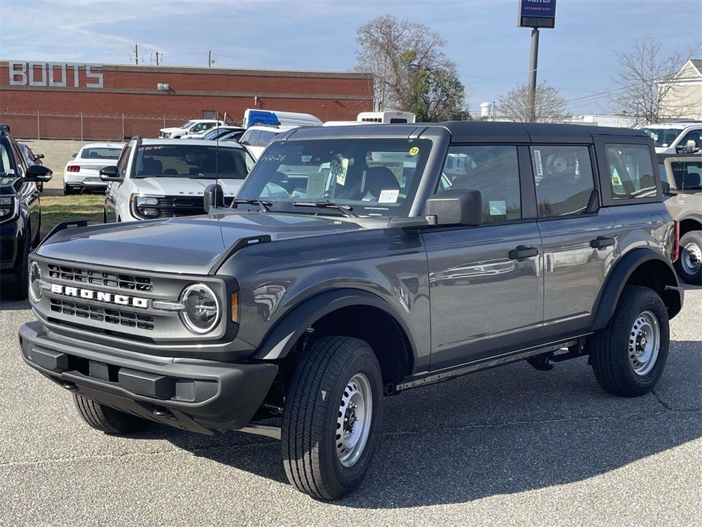 2025 Ford Bronco Base