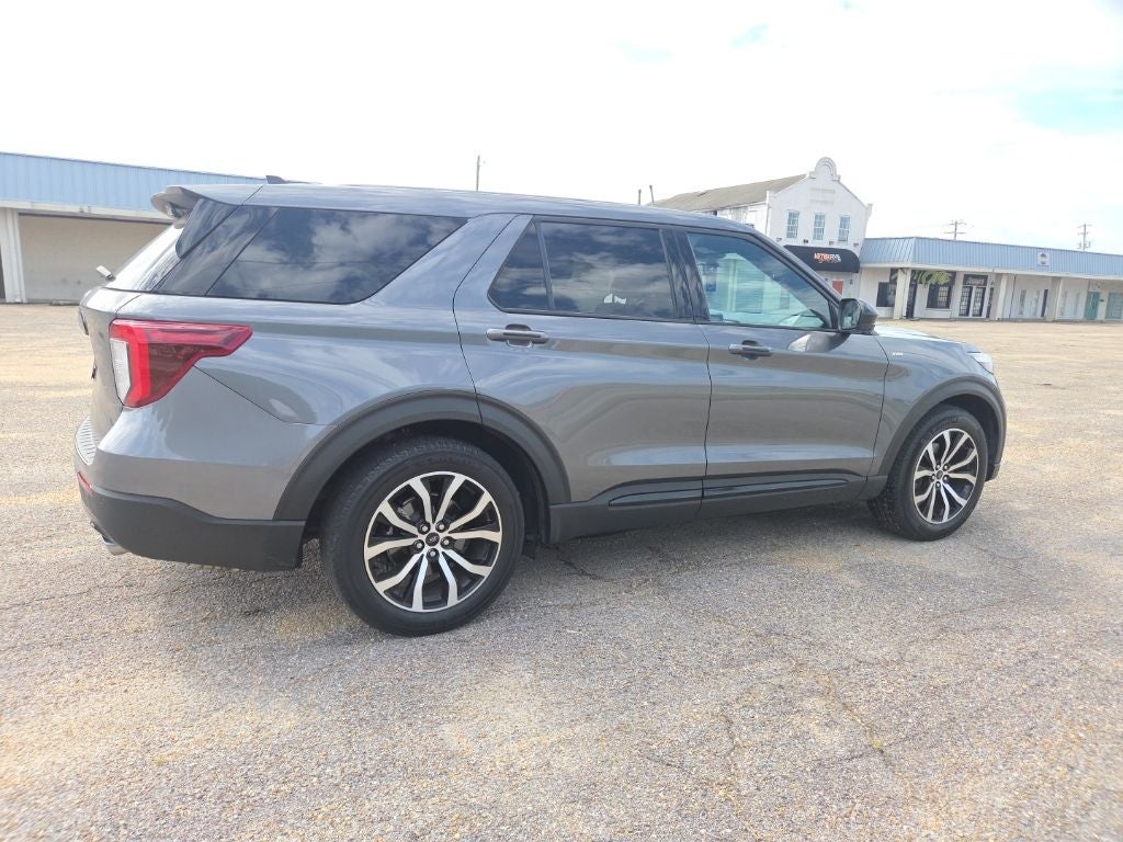 2022 Ford Explorer ST-Line